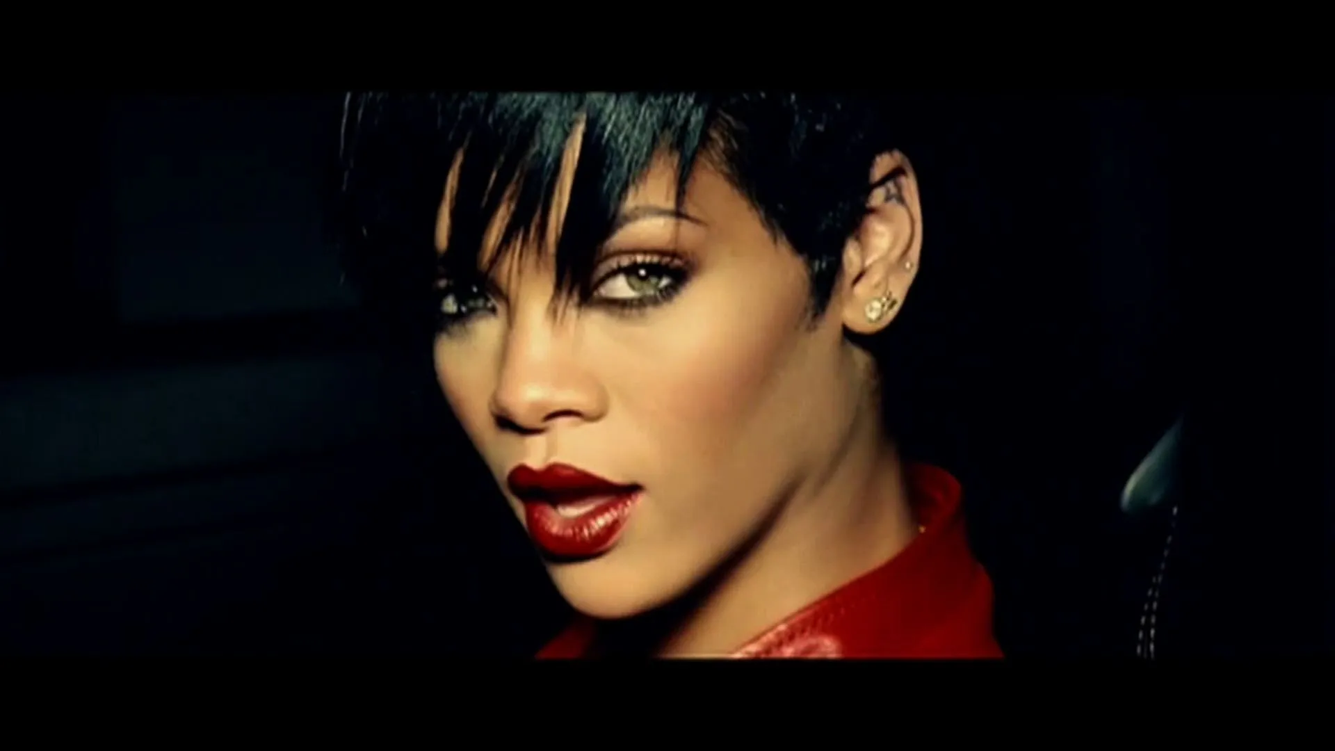 Rihanna : No Regrets