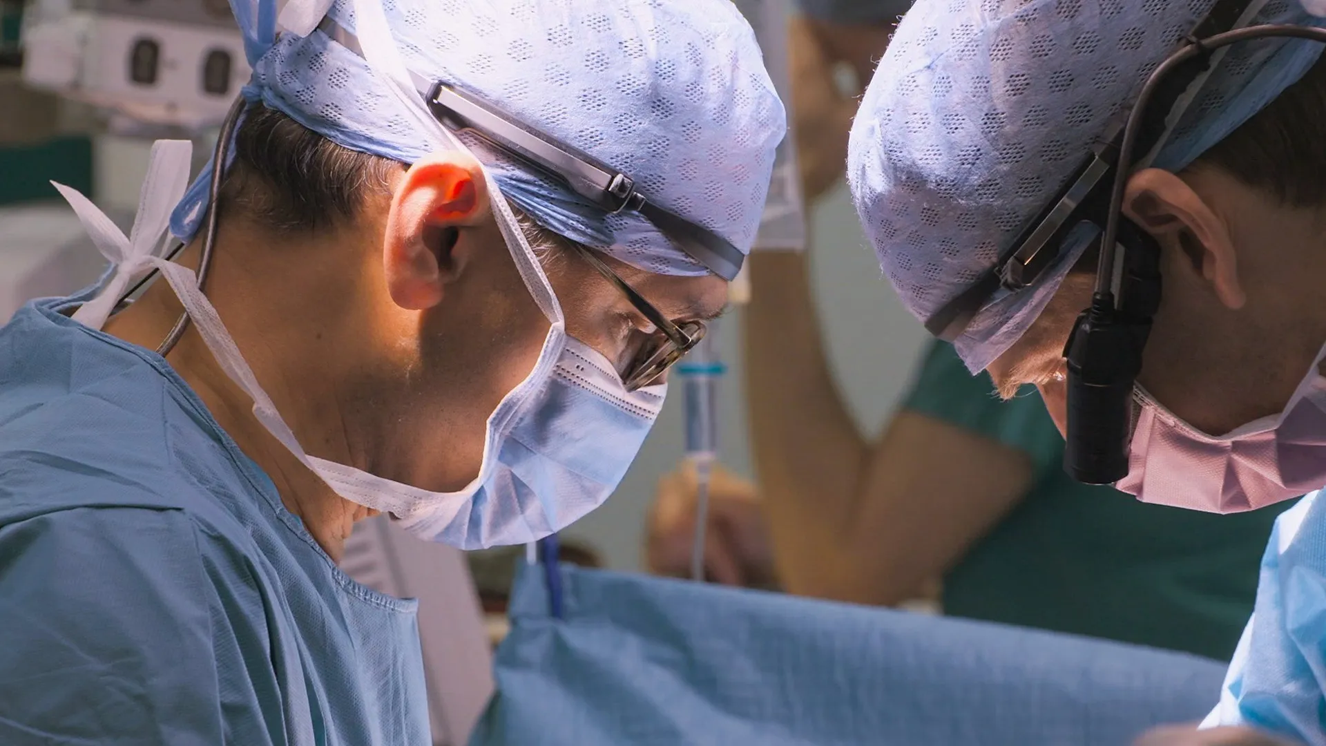 Surgeons: At the Edge of Life