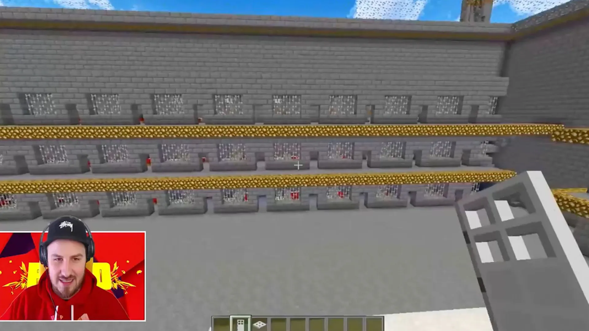 Noob vs Pro: Minecraft Prison Escape