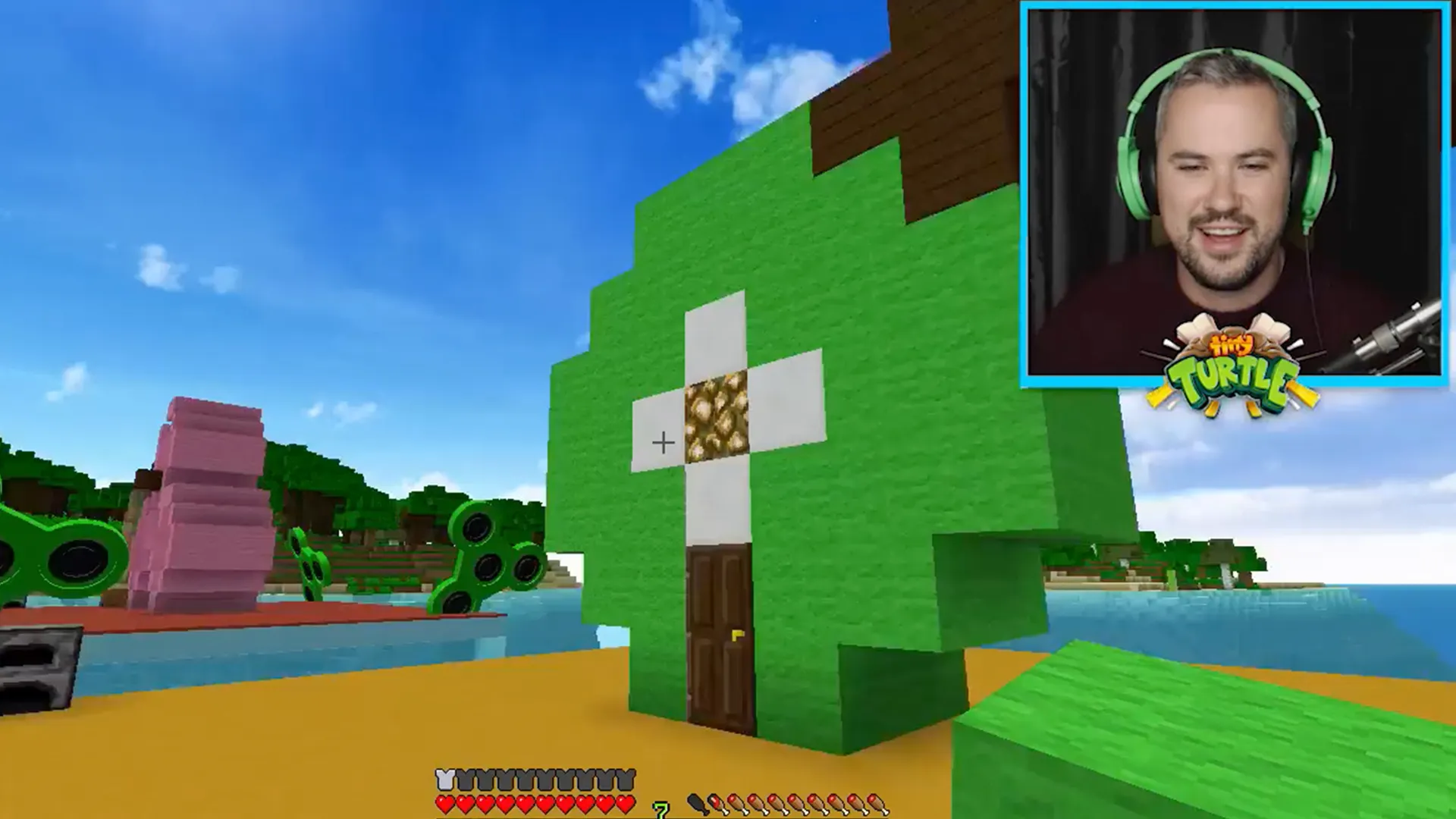 Little Kelly vs. The Tsunami - Minecraft