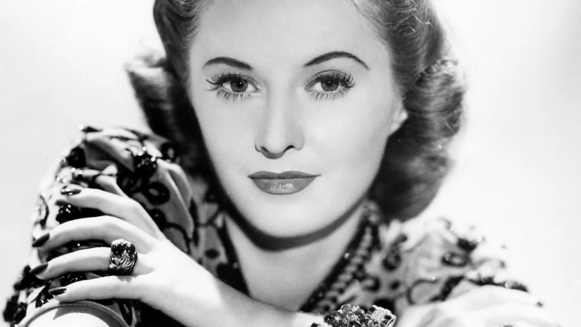Barbara Stanwyck: Straight Down the Line