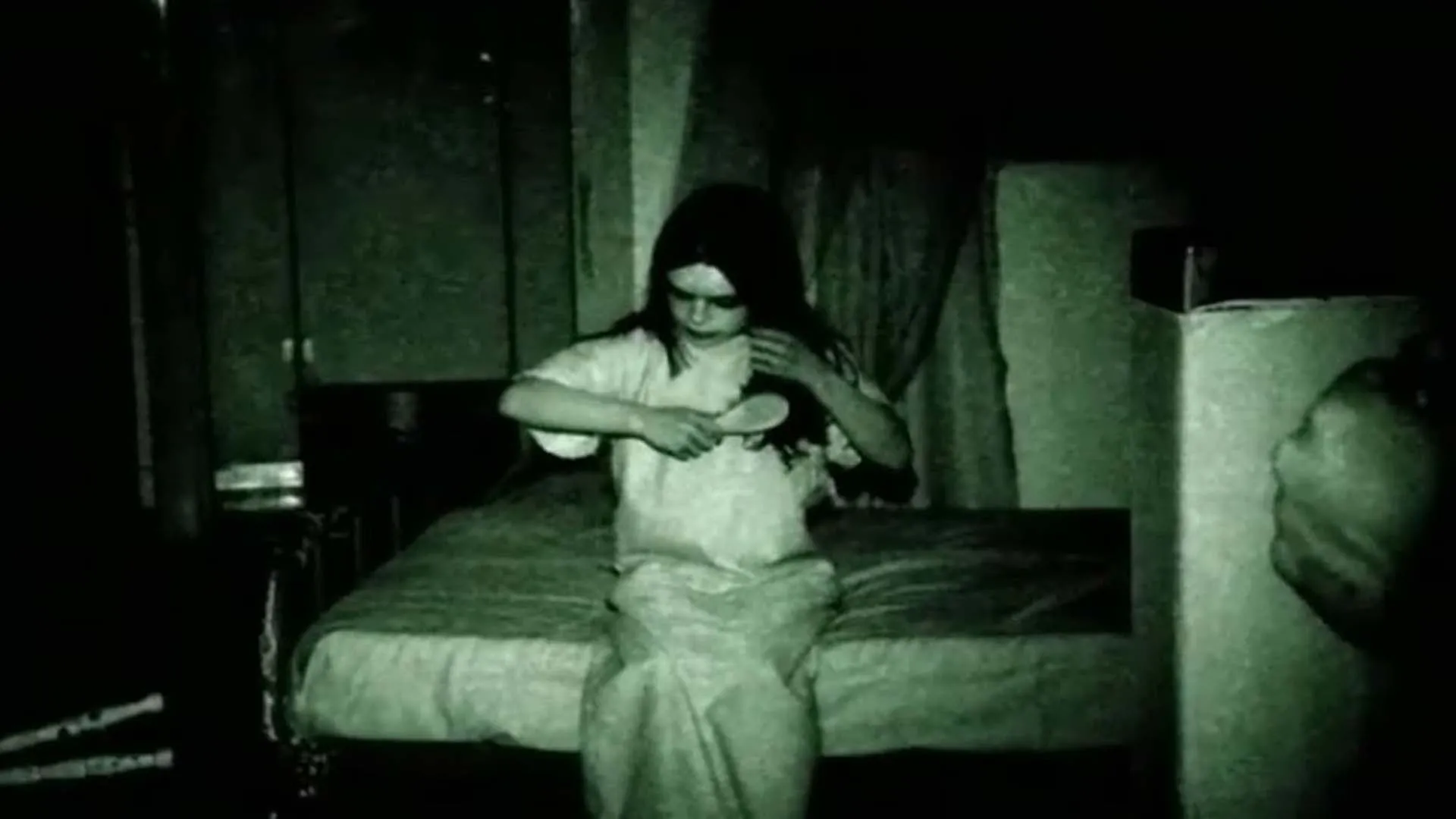 Grave Encounters 2