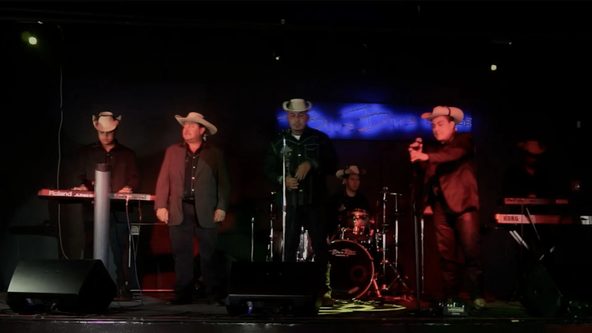 Los Tres Gallos Michoacanos