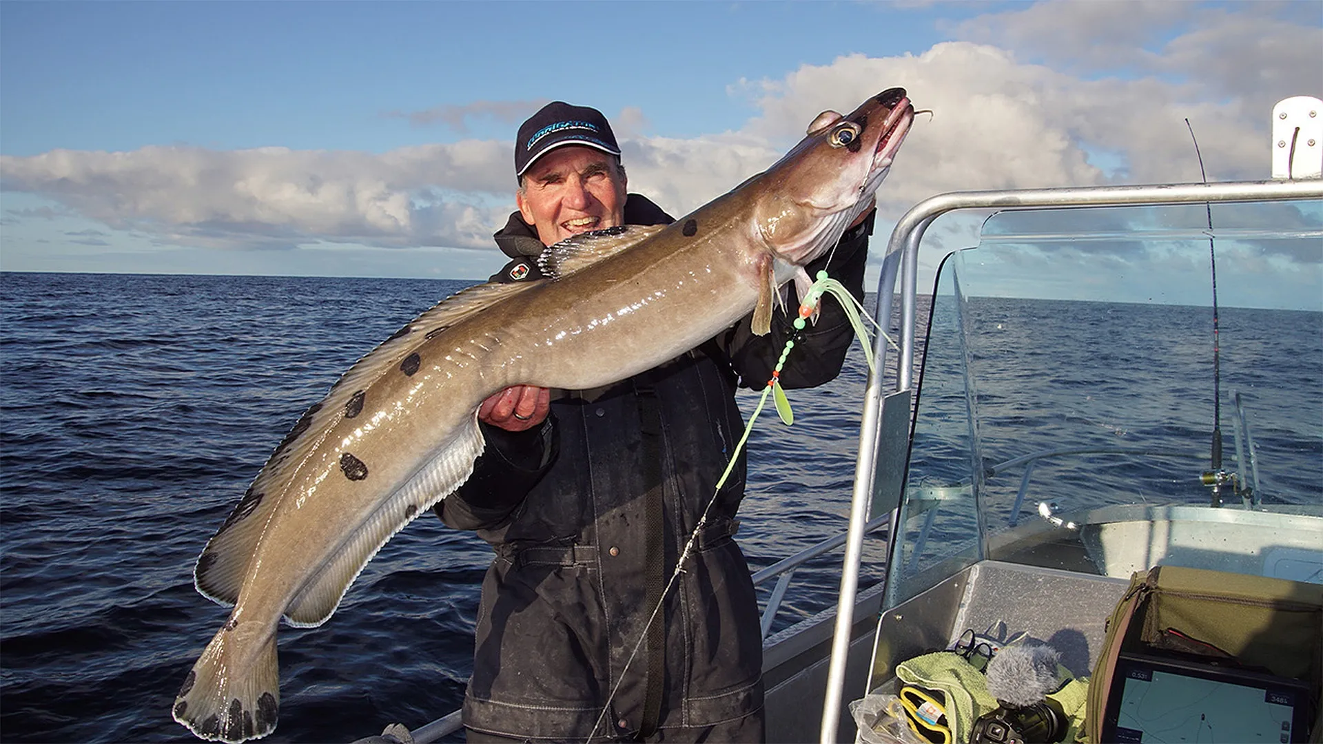 Meeresangeln in Norwegen - Fischen mit Stein als Gewicht
