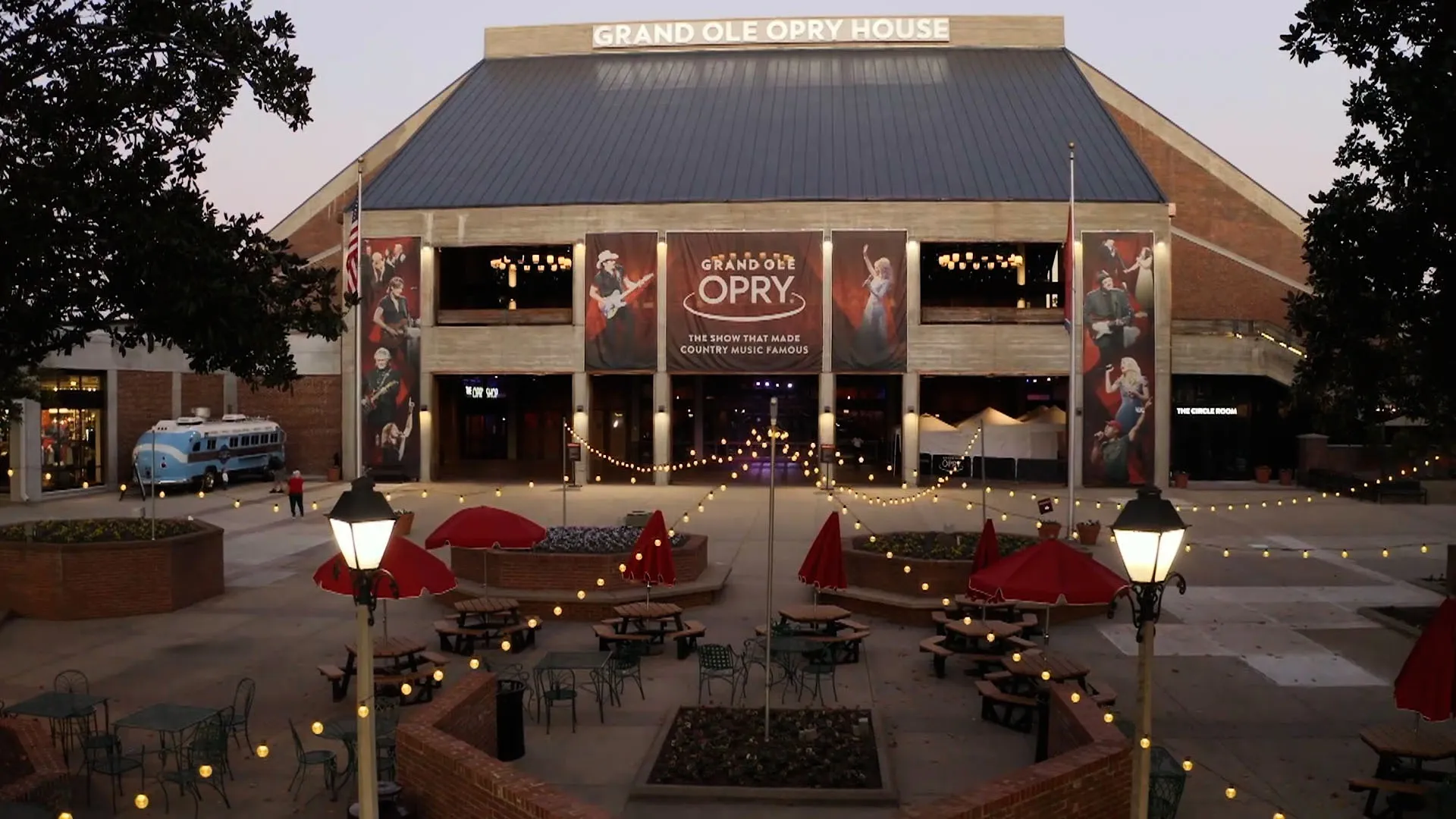 Landmarks: The Stages of Country Music