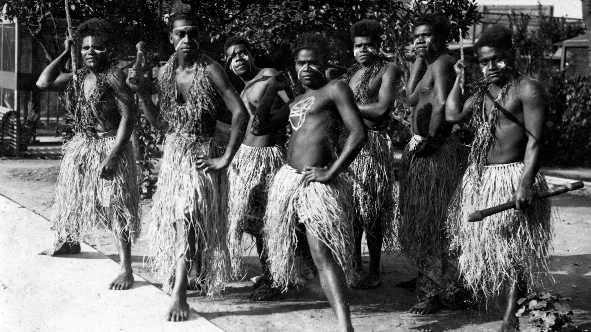 Zoológicos humanos, Crímenes de la era colonial