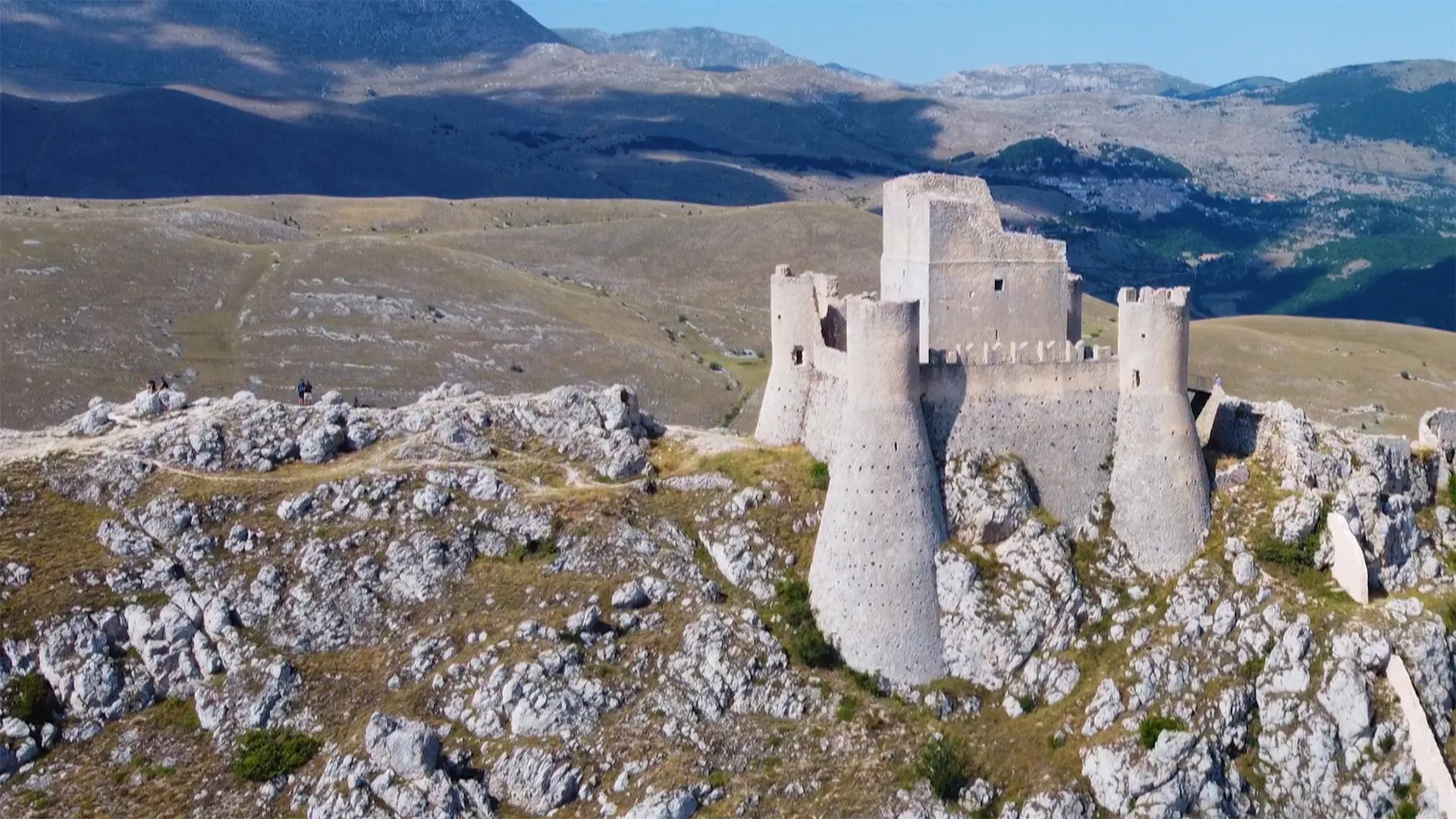 Abruzzo tra castelli e montagne