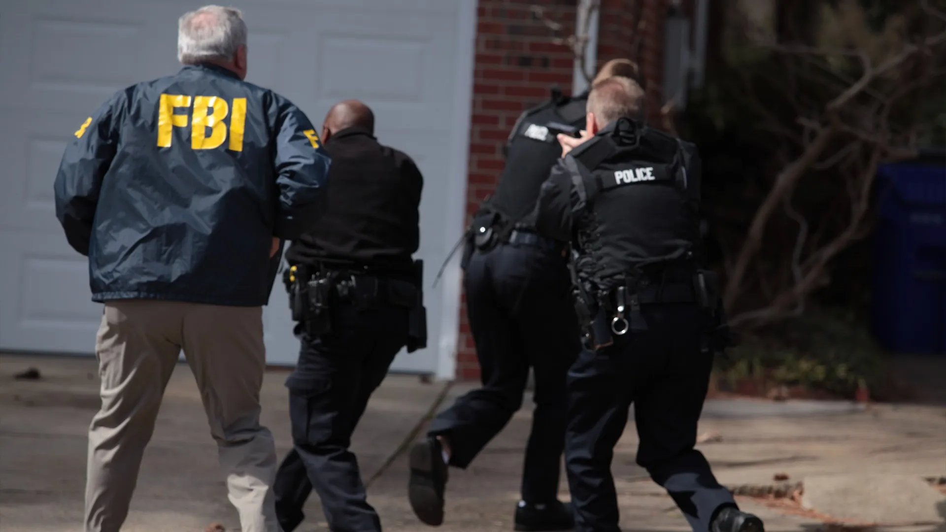 FBI Criminal Pursuit