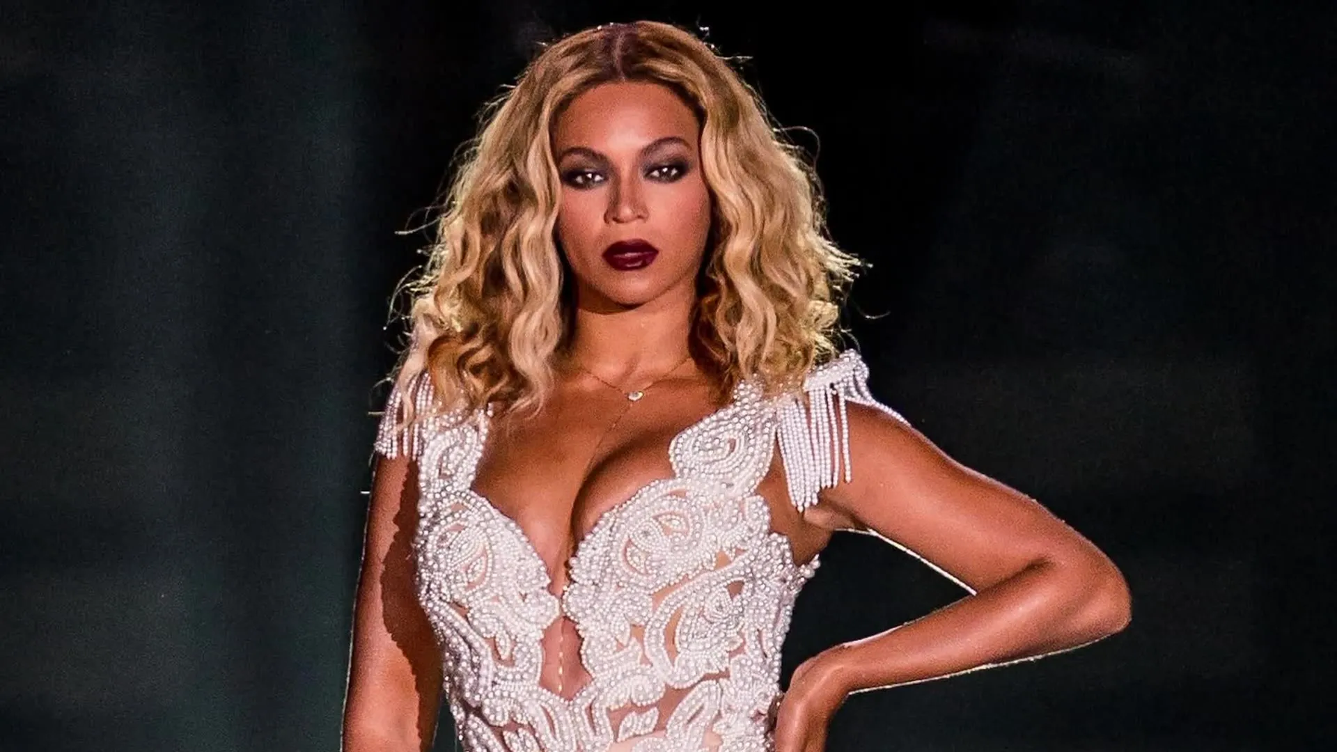 Beyoncé: Queen B